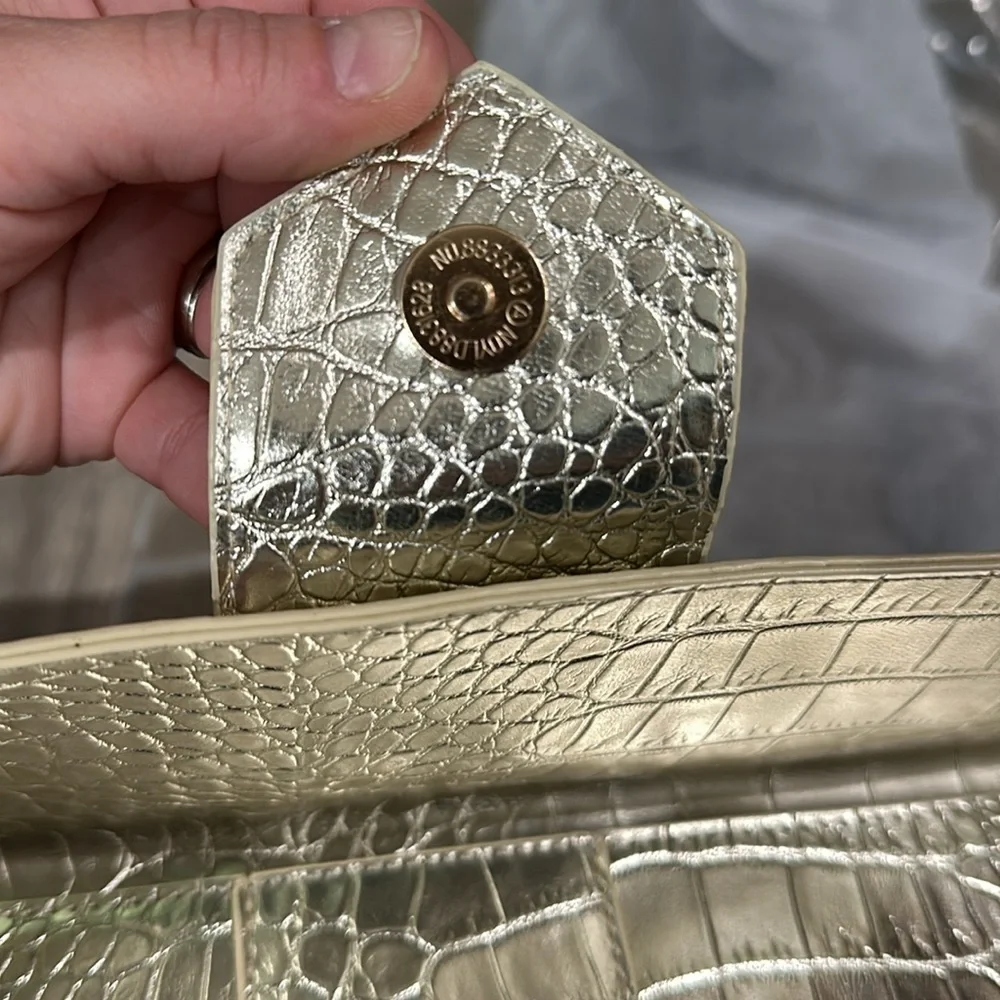 JJ Winters NWT‎ Nikki platinum croc clutch